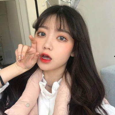 吃瓜网红头像照片女生,揭秘网红女生的吃瓜风采