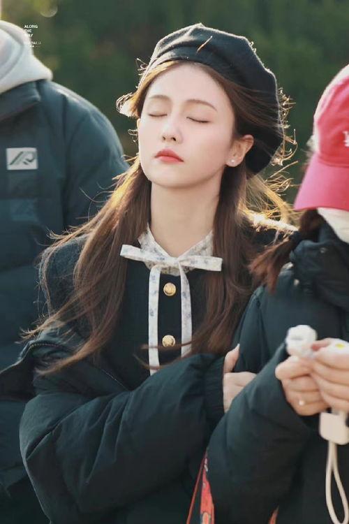 娱乐吃瓜小可爱白鹿微博